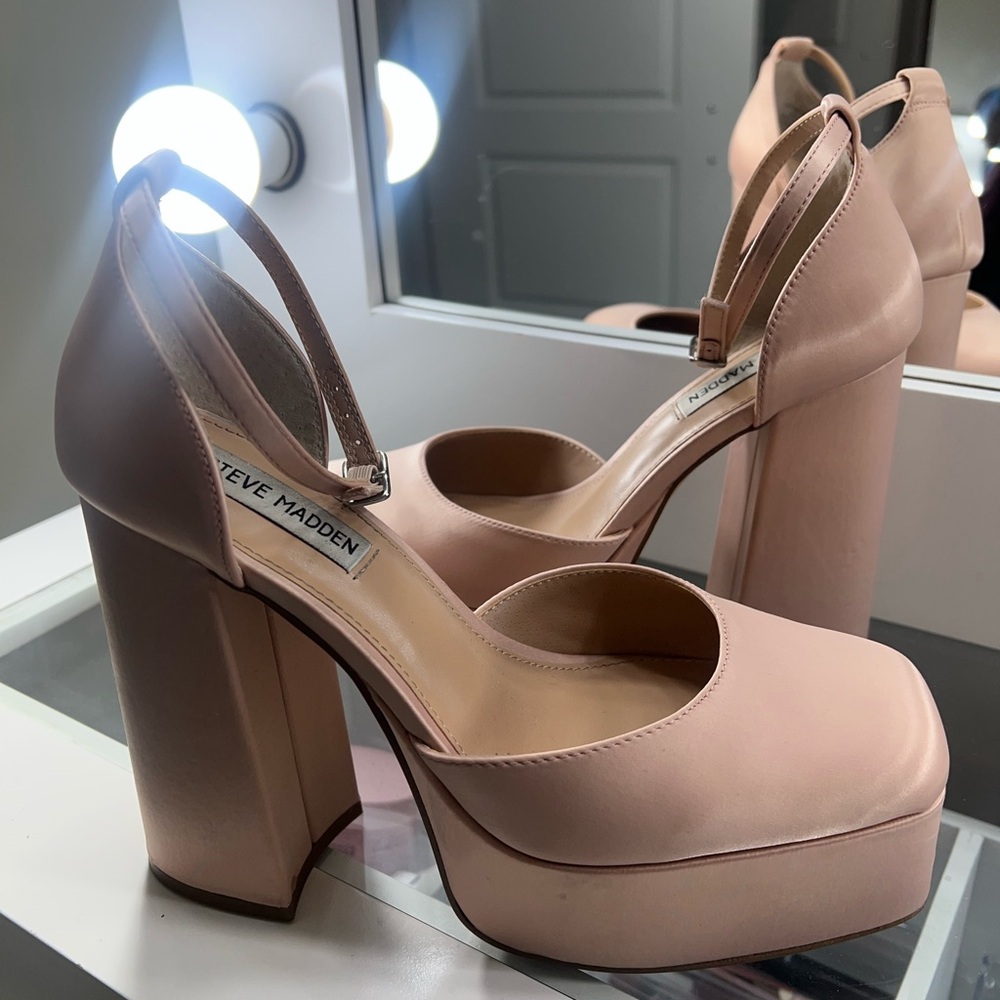 Steve Madden Chunky Champagne Heels